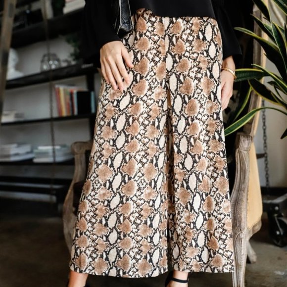 Wild Animal snake Print Wide Legged Pants tan - Picture 2 of 5